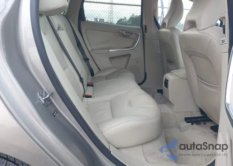 2015 Volvo Xc60 T5 Premier z USA, uszkodzony, nr VIN YV440MDK0F2709087